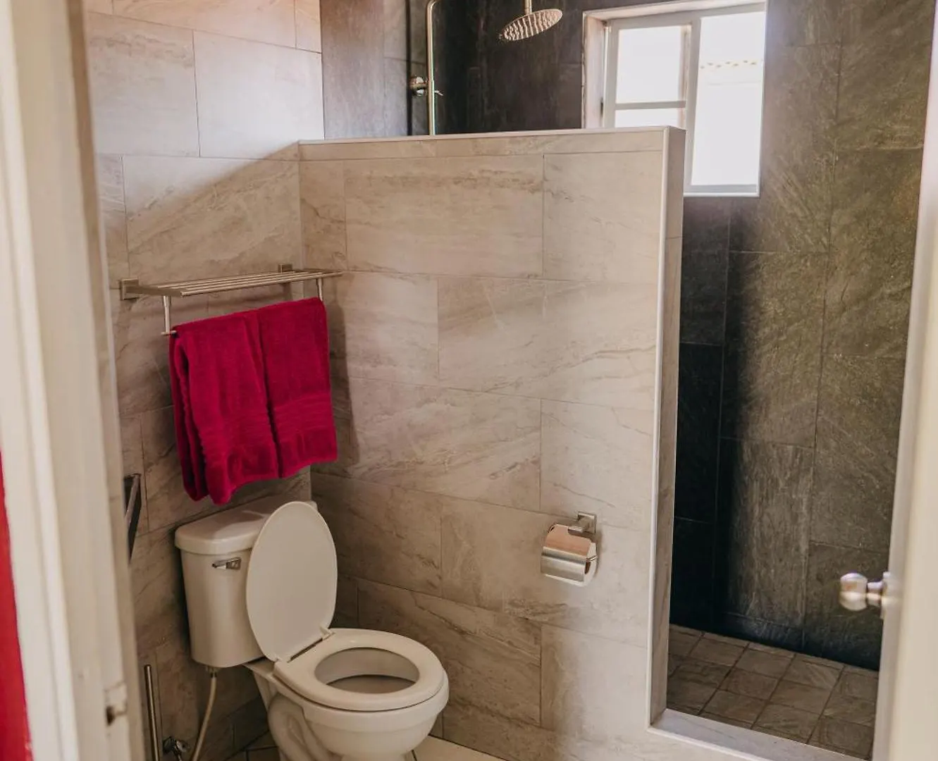 Best Quality 1 Bedroom Apartment 3 Km From Eagle Beach Noord