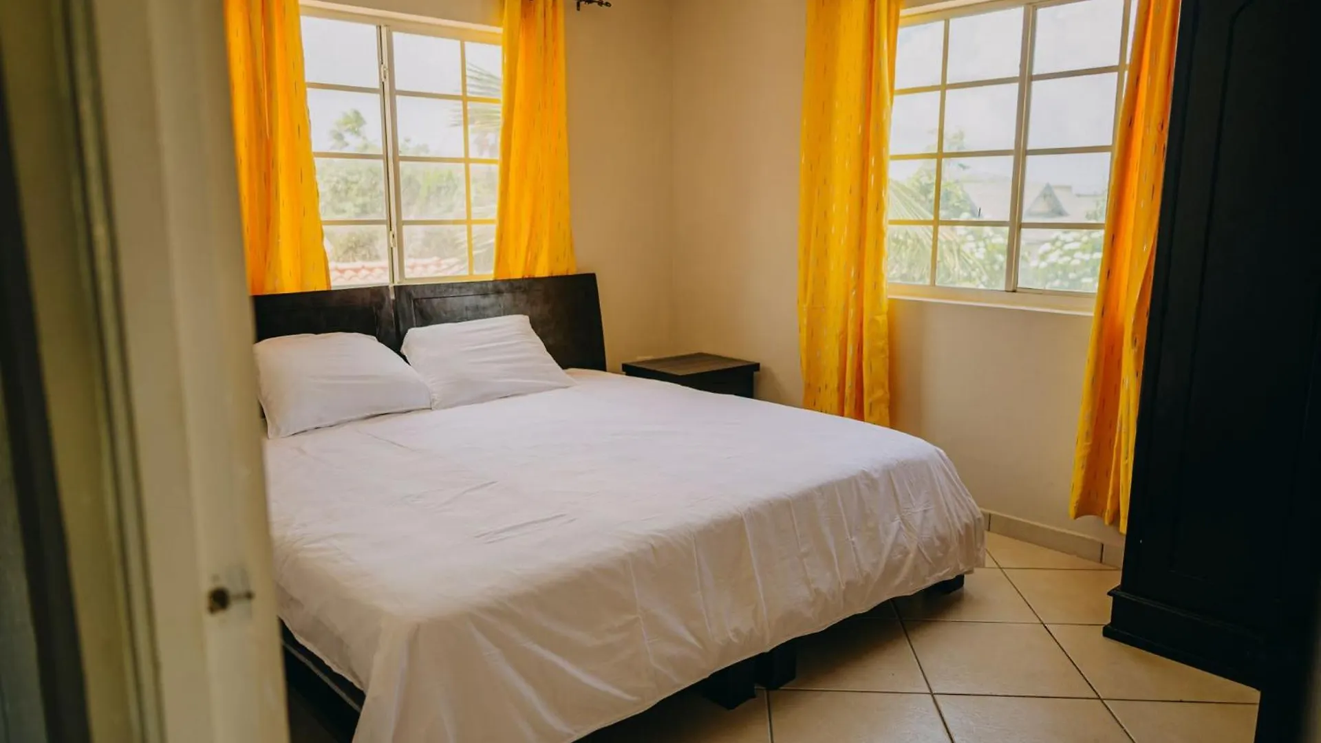 Best Quality 1 Bedroom Apartment 3 Km From Eagle Beach Noord Aruba